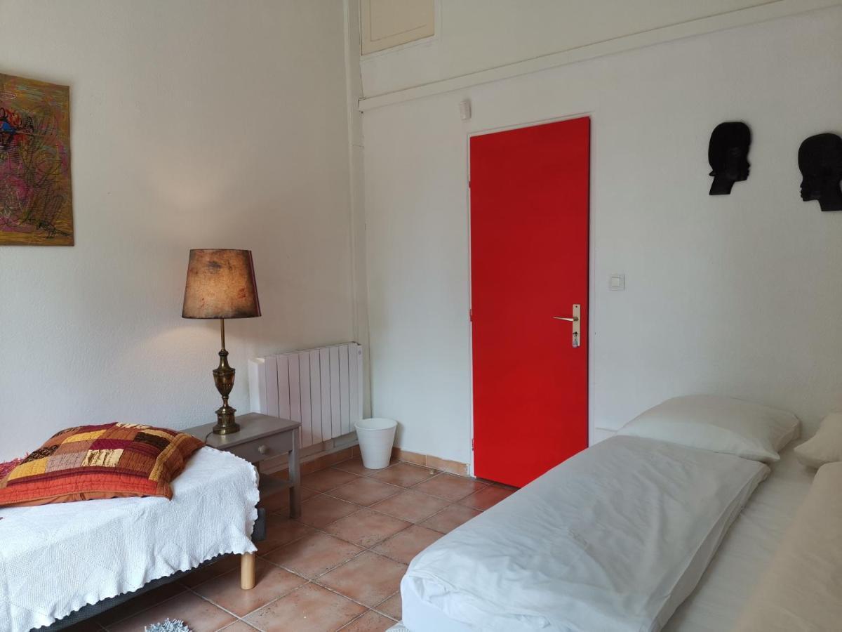 Cassis Hostel Bagian luar foto